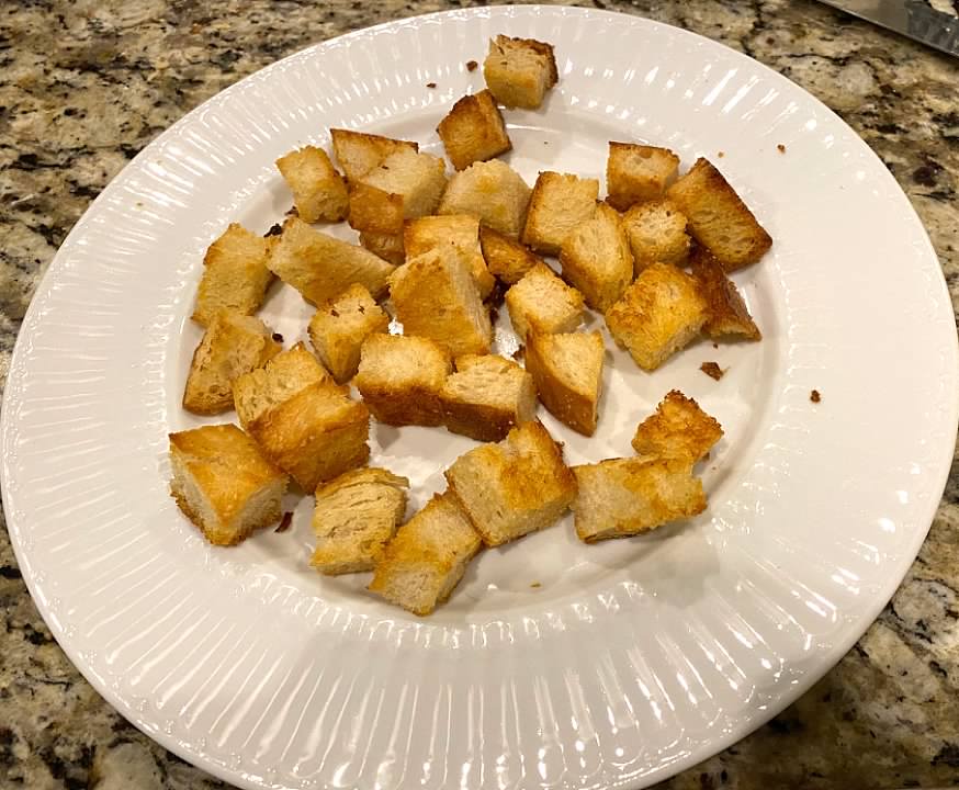 finished croutons